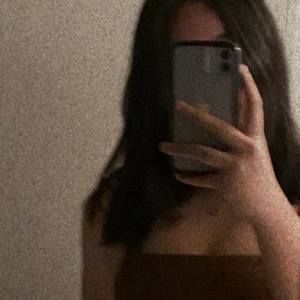 Meet your Posher, Elyse